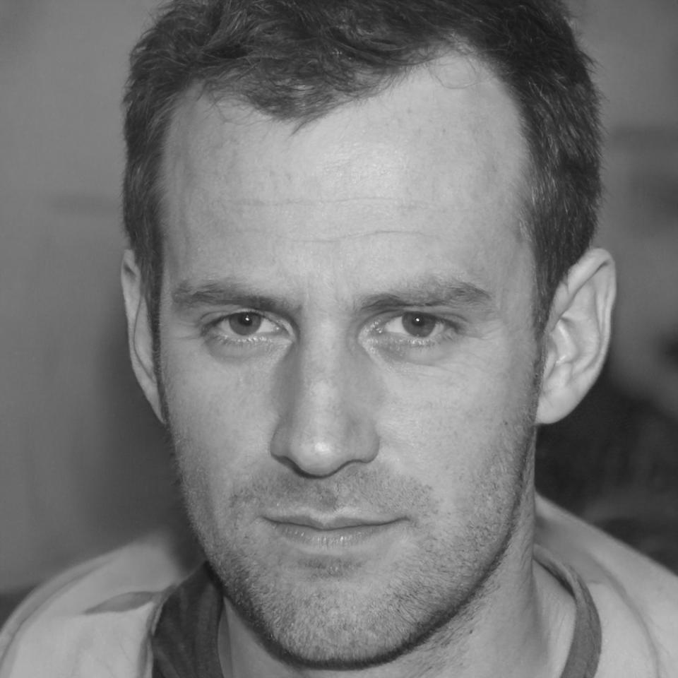 Преподаватель цветоведения Григорий Антипов